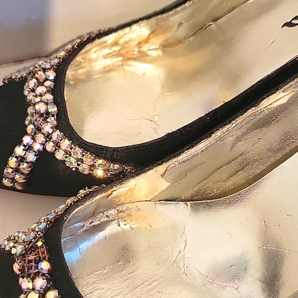 Women’s Nina Black Jeweled Brocade Heels SZ81/2M - Picture 4 of 8